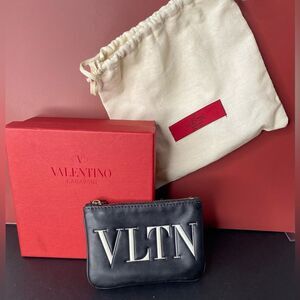 Valentino Garavani VLTN Black Leather Card Case Authentic With Tag